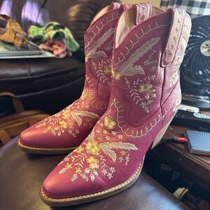 Dingo Womens Metallic‎ Fuchsia Floral Western Fashion Cowgirl Boots 8M